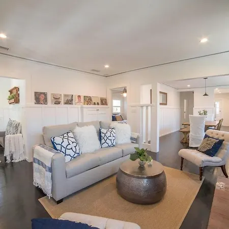 Renovated Venice Beach Craftsman - Prime Location!